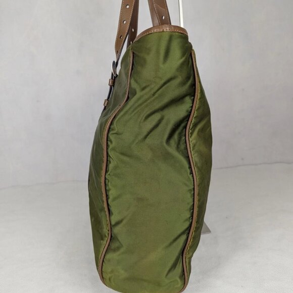Authentic Prada Nylon Classic Handbag Olive Green Made In Italy - Picture 10 of 15